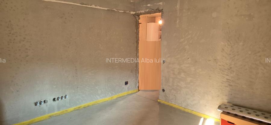 Apartament 2 camere Decomandat Centrala Renovat incalzire pardoseala Pod Mansard - 4