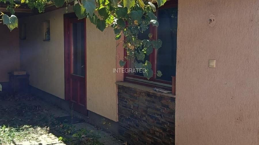 BEIUS, AUREL VLAICU CASA P+M, 200 MP SI TEREN 250 MP. - 6