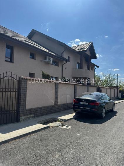 Vila Superba pentru 2 familii /9 Camere /Curte 721 - 20