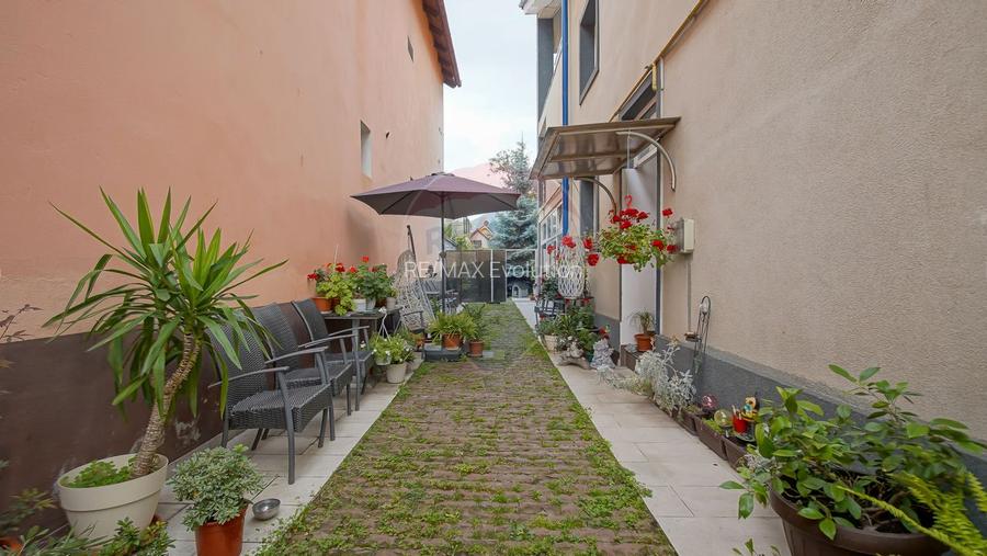 Hotel / Pensiune cu 14 camere de închiriat în zona Astra - 4