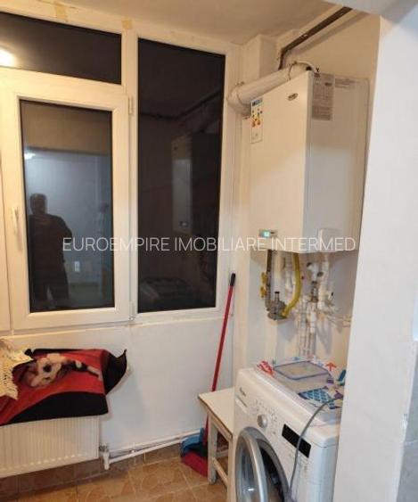 Apartament 2 camere decomandate zona KM 5 - 2