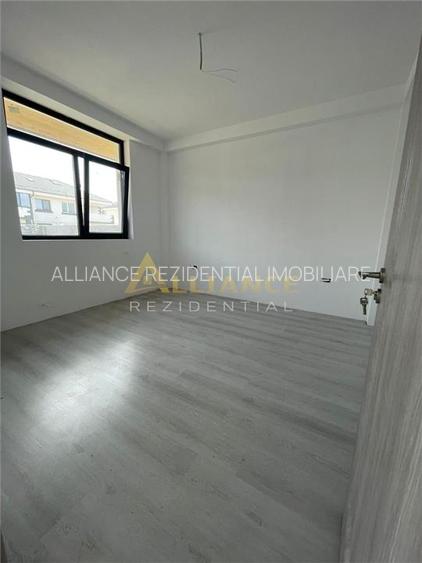 Casa cu 3 camere, Teren 190 mp { Acces rapid STB 440 Piata Sudului } - 4