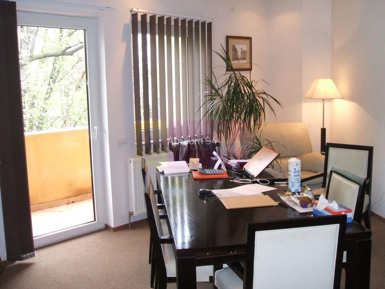 Vila individuala, singur in curte Cotroceni, 16 camere - 3