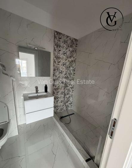 decomandat, NOU, 2 bai , parcare subterana, Apărătorii Patriei - 12