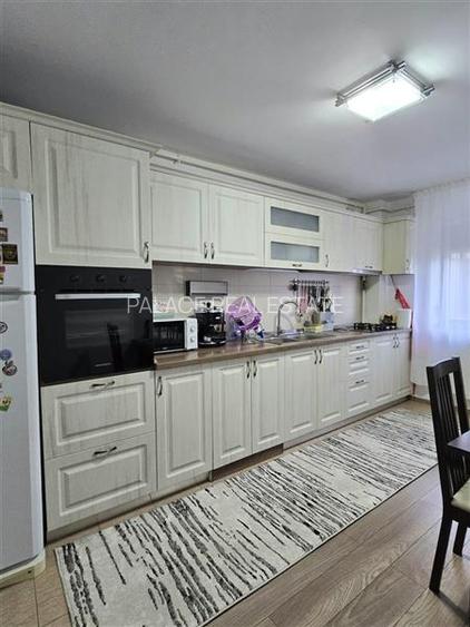 De vanzare || Apartament spatios | 2 camere - Decomandat || Prelungirea Ghencea- - 5