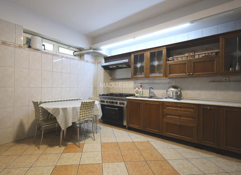 Parcul Carol - Metrou 8 minute, vilă impresionantă 700 mp și teren de 720 mp - 17