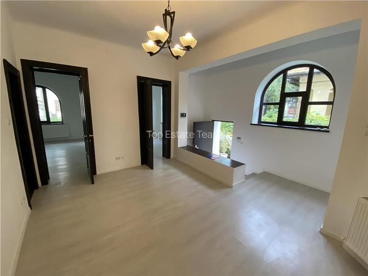 Vila de inchiriat in zona Capitale, office/rezidenta - 3