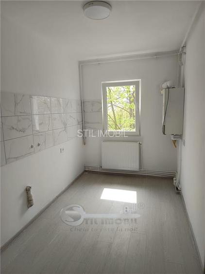 Ap 2 camere D, 56mp, et2, renovat, geam la baie, Nicolina - 4