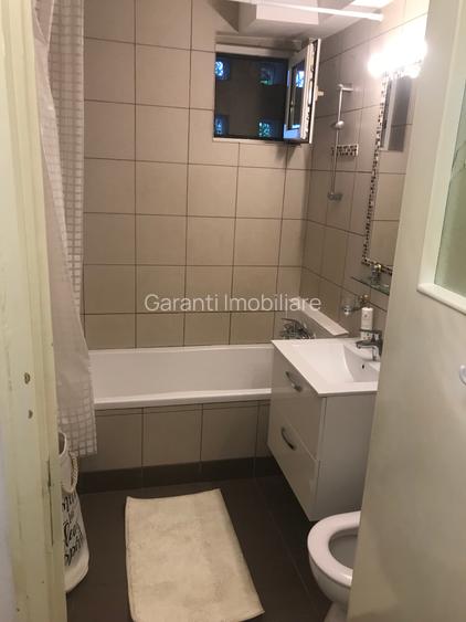 P-ta Victoriei/strada Mexic/metrou - 5