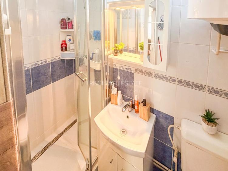 Casă de vânzare 2 camere  Mansarda + Pivnița - Belvedere - 15