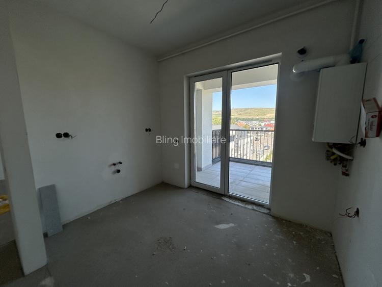 Apartament 3 camere , semidecomandat, semifinisat,  80 mp, zona Avram Iancu - 6