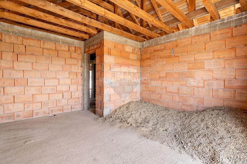 Casă / Vilă nouă de vânzare, la roșu, 5 camere, 225mp, Fântânele, Arad - 28