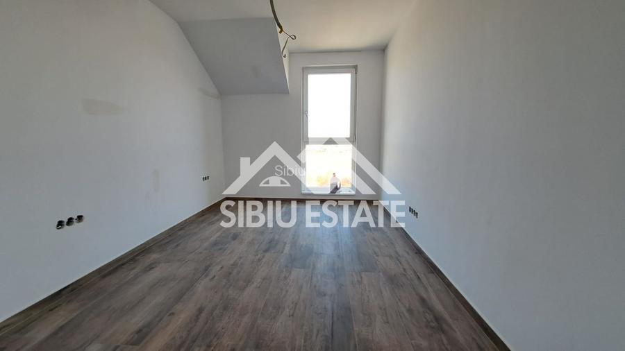 Casa la pret de apartament, 5 camere Sibiu Calea Cisnadiei - 12