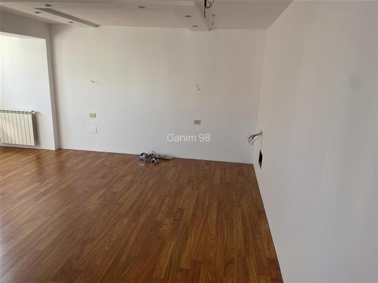 Apartament 4 camere transformat in 3 camere , zona ultracentrala Piata Moldovei - 4