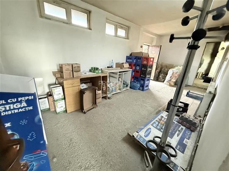 Secuieni - 17 km de Bacau - spatiu comercial - 15