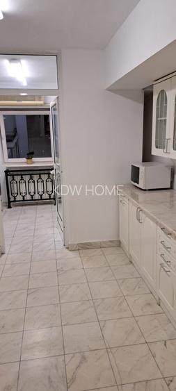 Bdul DECEBAL - Piata Muncii, 3 cam, dec, et. 8 - 8