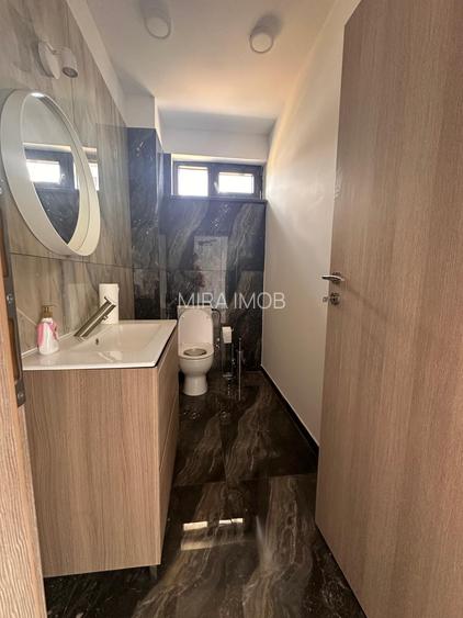 Apartament spațios cu 4 camere, dispus pe două niveluri, în Cartierul Latin - 12