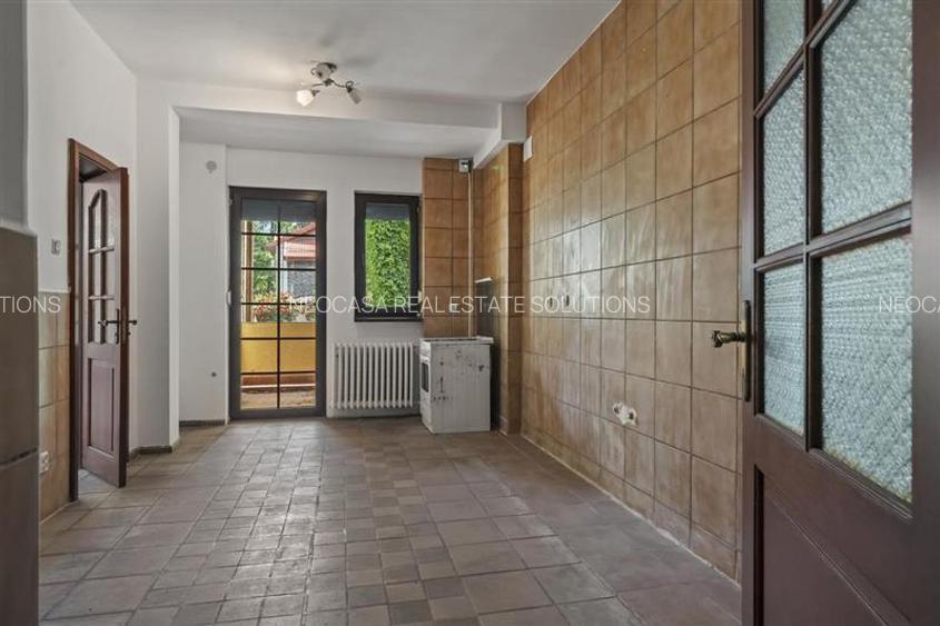 CASA DE VANZARE IN ZONA FLOREASCA-RAHMANINOV (D+P+1+M) - 9