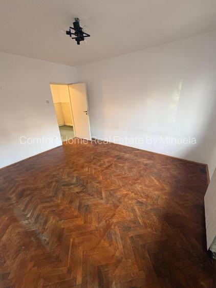 Floreasca Inchiriez Vila individuala 150 mp curte loc parcare nemobilata 5 cam - 2