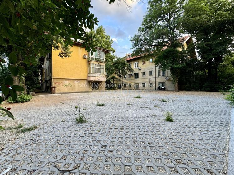 Teren intravilan ***414mp*** // Primaverii - 3