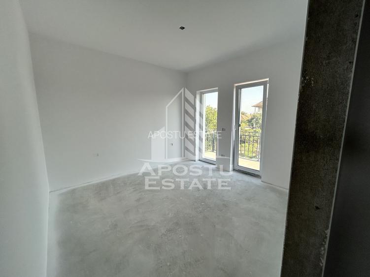 Vand apartament in triplex P+E+M, proiect deosebit, la alb, Sacalaz. - 8