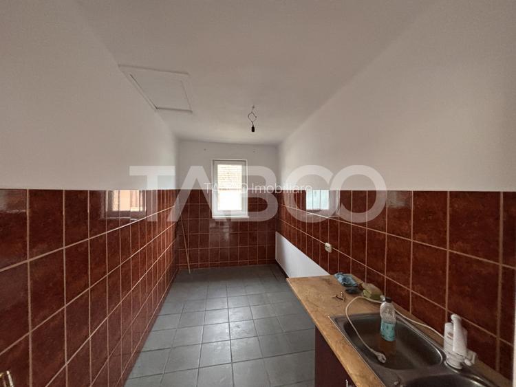 Casa individuala cu 3 camere  de vanzare 1020 mp teren in Hamba - 10