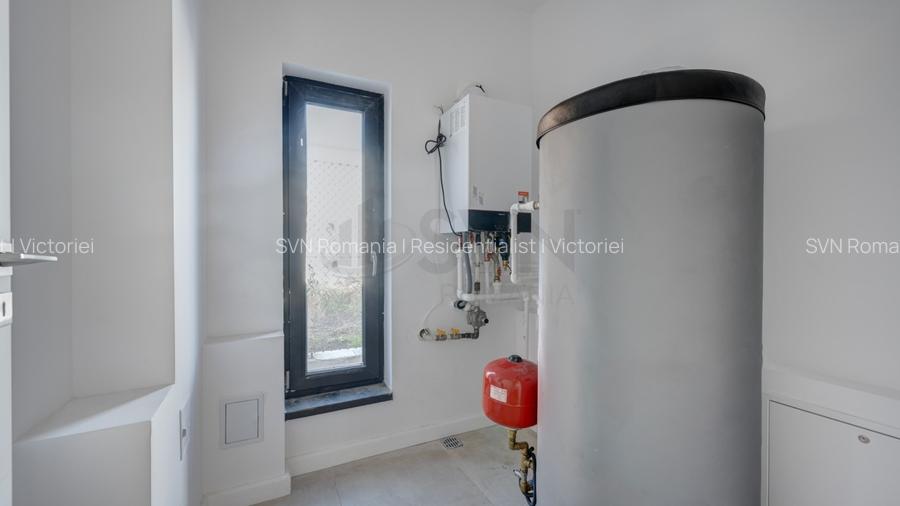 REV2004358 Casa in complex nou Corbeanca vedere lac - 5