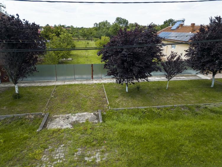 Teren intravilan in comuna Cermei - 2