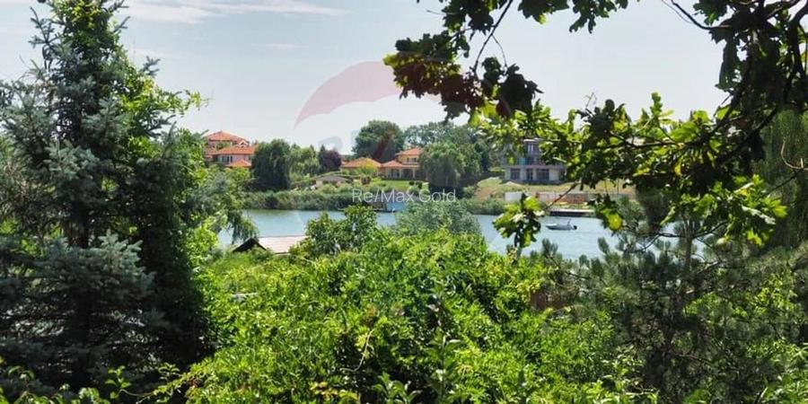 Vila la Lacul Snagov deschidere 21 ml,  ponton propriu - 2