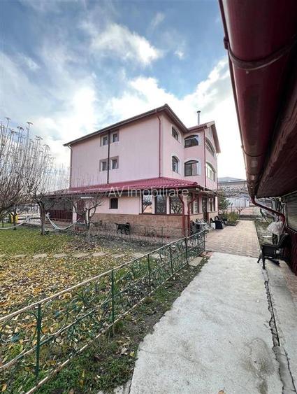 VANZARE VILA INDIVIDUALA MOBILATA UTILATA -10 CAMERE - TEREN 1000mp  CIOROGARLA - 5