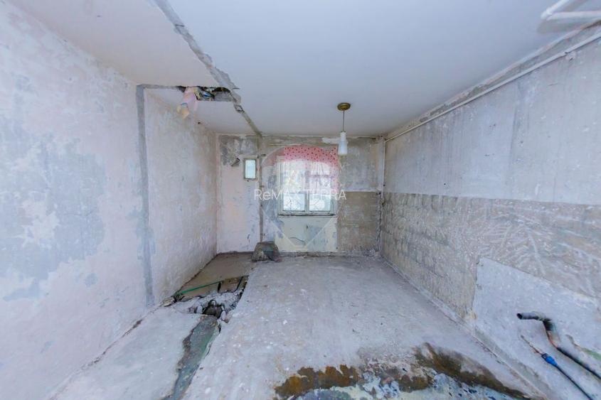 Spațiu comercial cu apartament la pachet, de vanzare Bulevardul Traian - 9