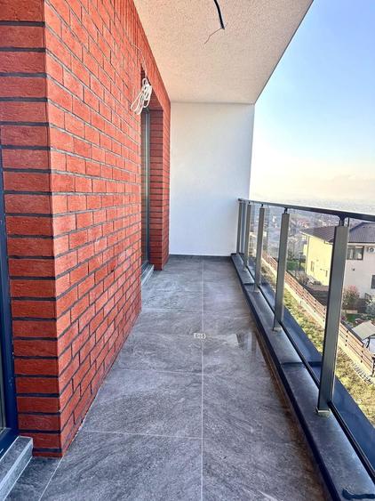 Casa tip duplex dispusa pe 3 niveluri, situata in Floresti- zona Vivo