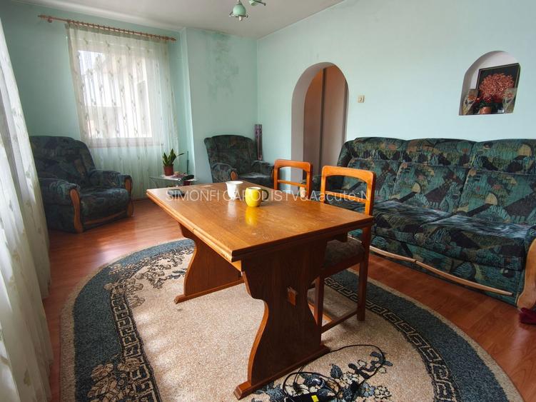 Apartament cu 3 camere, et1 , 90 mp la casă zona Centrala - 5