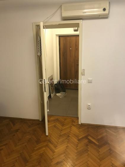 P-ta Victoriei/strada Mexic/metrou - 9