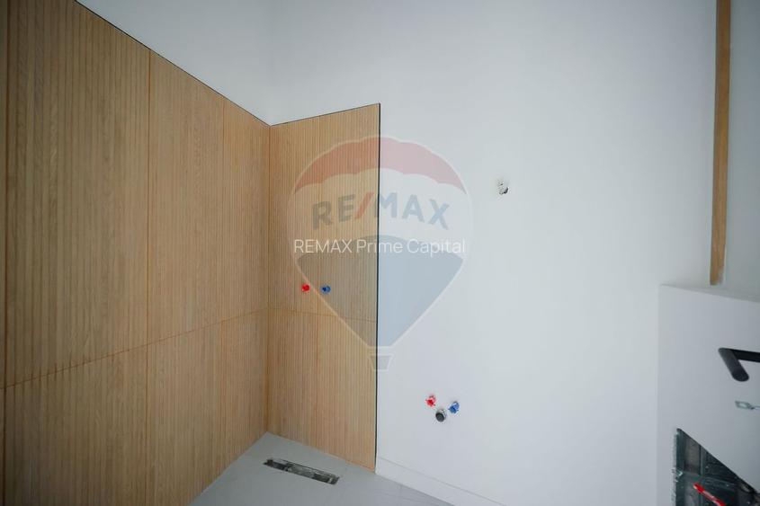 Apartament cu 4 camere de vânzare, ultracentral - 4