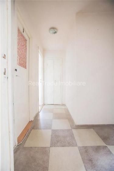Apartament 3 camere decomandat zona Grivitei - 9