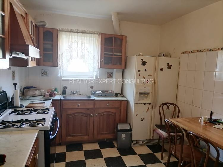 Vila S+P+1, cu teren mare, situata central in Eforie Sud, ideal pensiune. - 9