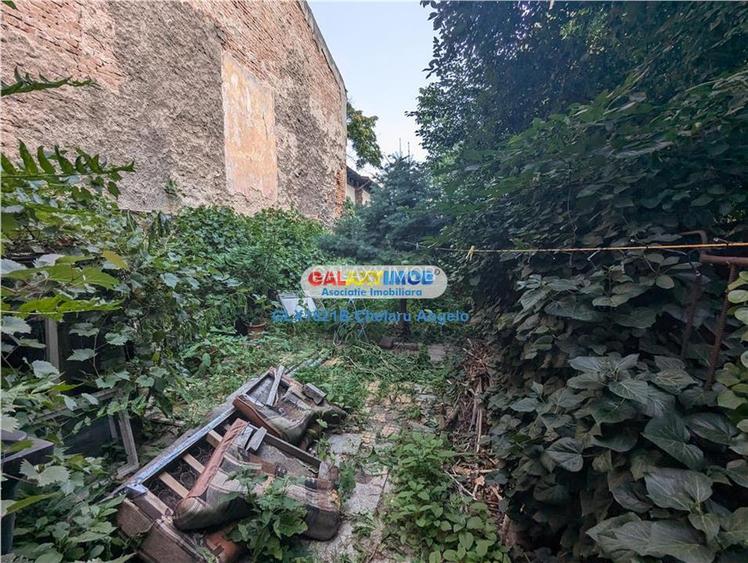 Unirii vila S+P+1 , spațiu comercial la parter,SU 206mp teren 293mp - 25