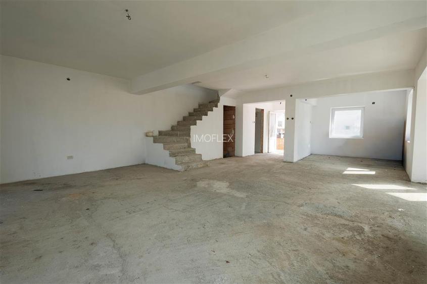 Casa spatioasa cu etaj si curte în Ghimbav - 9