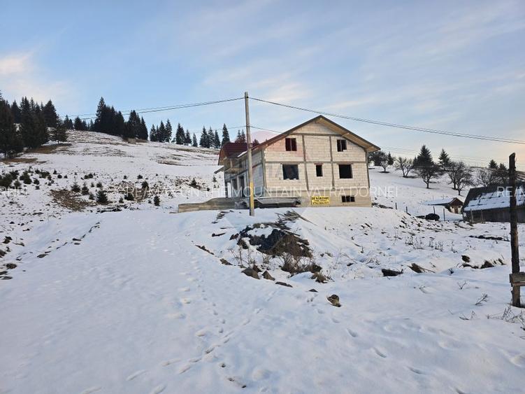 Teren 4,352mp Dorna Candrenilor / Strada Izvorul Alb - 4