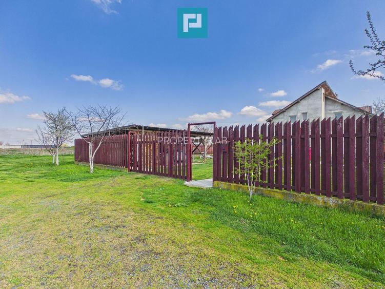 Casă cu 7 camere și teren generos în Șofronea - 16