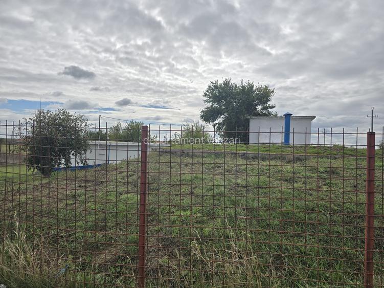 Amzacea- sat G.Scarisoreanu -Ferma zootehnica , 5.1 ha - 10