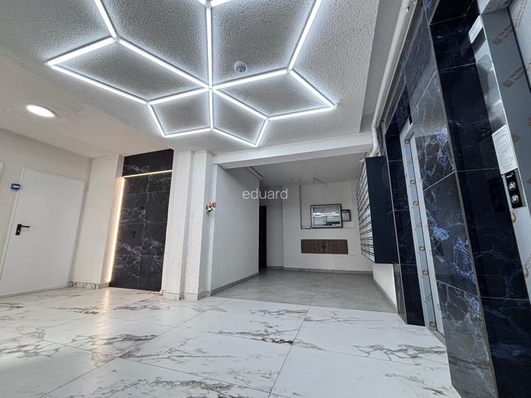 PROPRIETAR vand apartament de 2 camere, et. 1, 43 mp utili, metrou 5 min. pe jos - 7