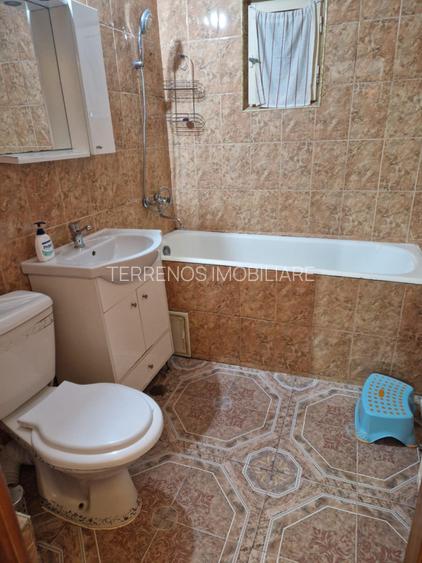 Apartament 2 camere zona Bucovina , etaj 4 cu sarpanta , loc de parcare - 2