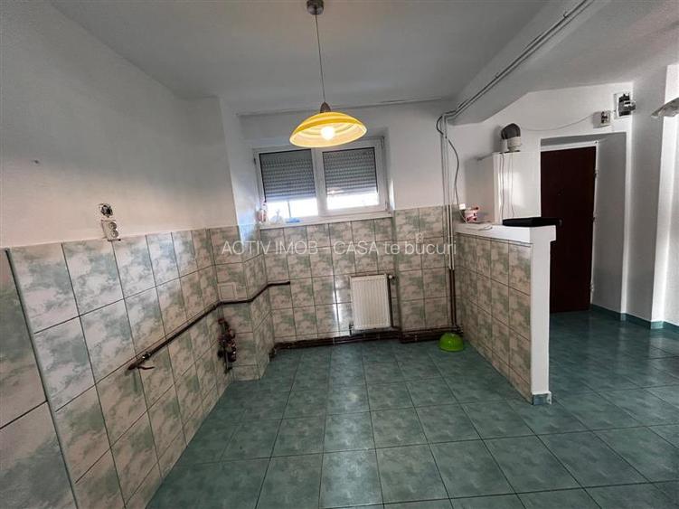 Resita, 2 Cam., Decom.Mobilat, Utilat - 10