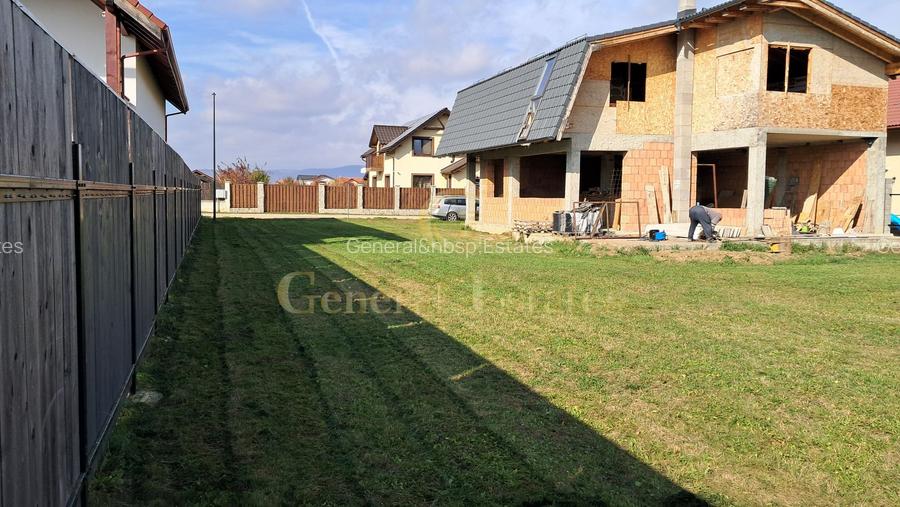 Casa moderna la rosu in Cristian - 4