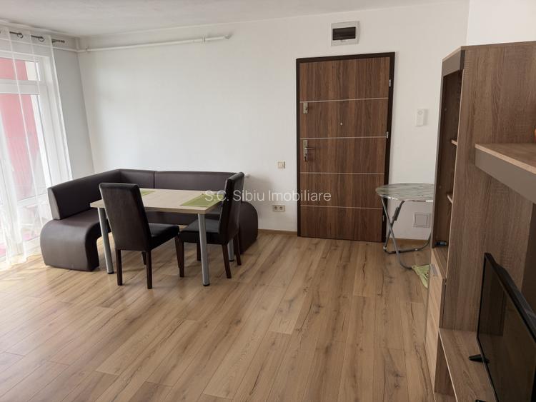 ap 2 camere calea cisnadiei  cu parcare si balcon - 2