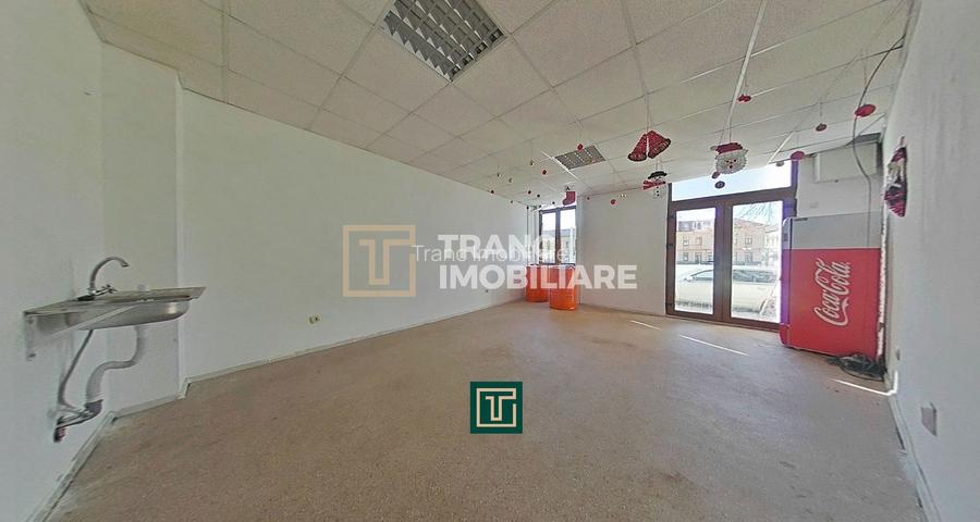 Spațiu comercial de închiriat – Vad excelent în Piața Catedralei, Arad - 2