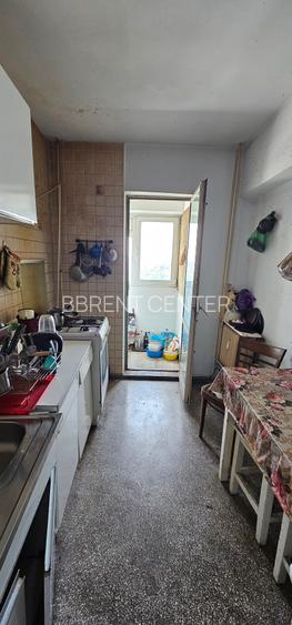 Vanzare -3 camere - Pantelimon - Piata Delfinului- Sector 2 - 11