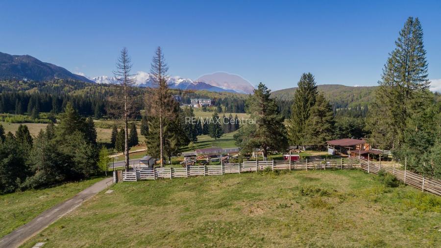 Poiana Brașov | teren cu panoramă largă către munți - 6